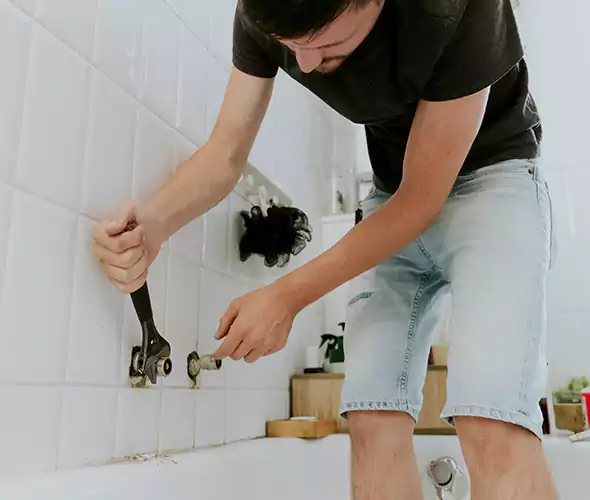 Affordable Bathtub Faucet Replacement in Austintown: Choose Experienced Local Technicians